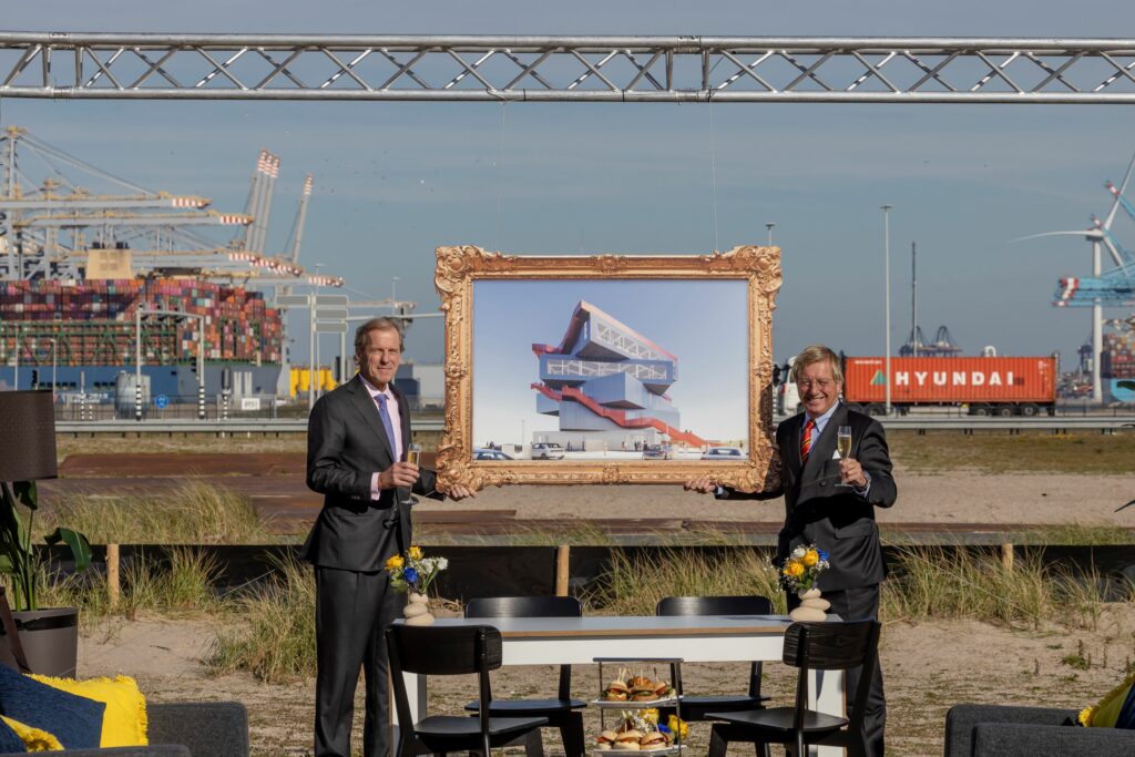 President-directeur Allard Castelein van Havenbedrijf Rotterdam en bestuursvoorzitter Ben Vree van de stichting EIC. Foto, Eric Bakker